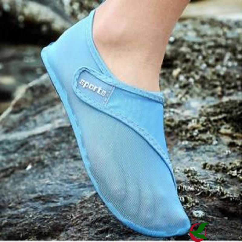 men women aqua shoes