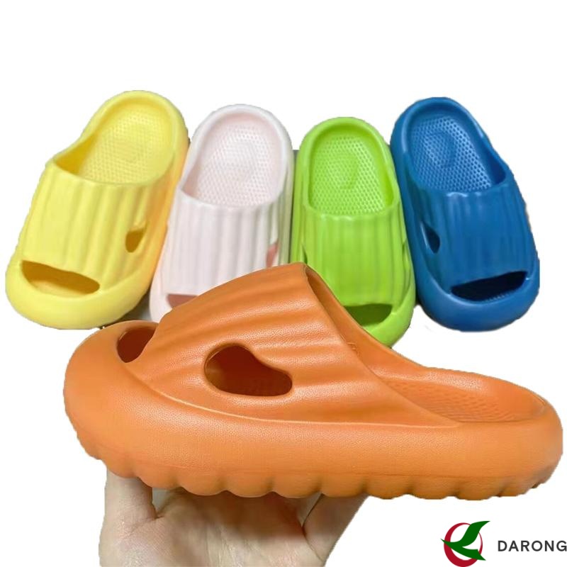 children‘s simple thick sole slippers