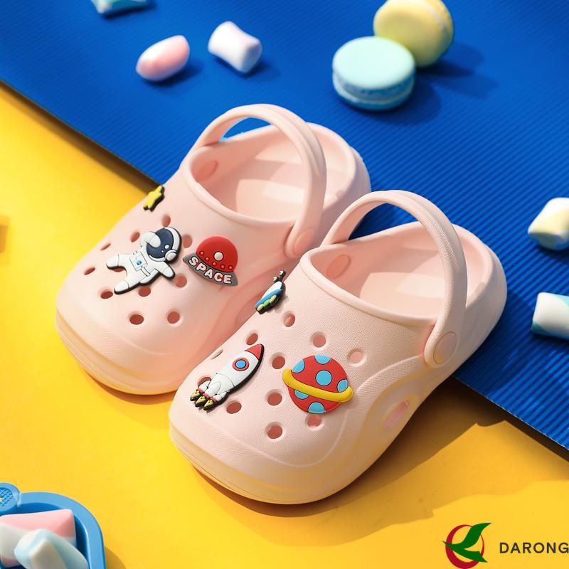  non-slip stylish and comfortable clogs for boys and girls