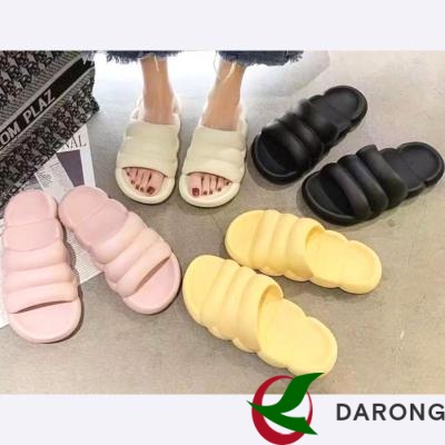 Japanese style fashion sandals