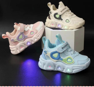 SPORT SHOES